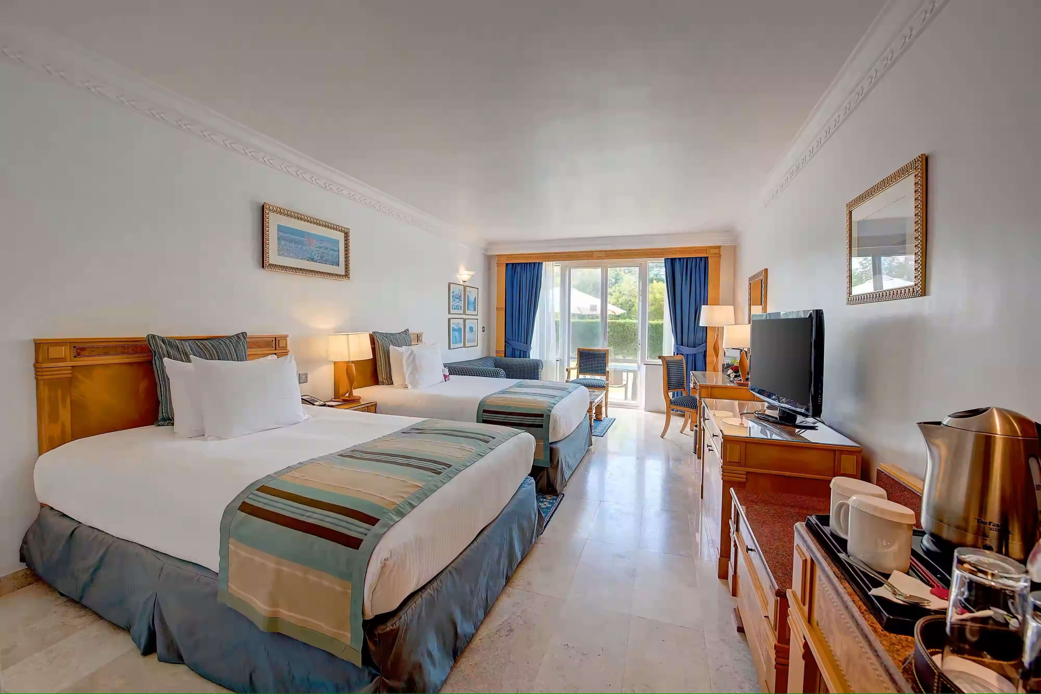  Hotel Crown Plaza 