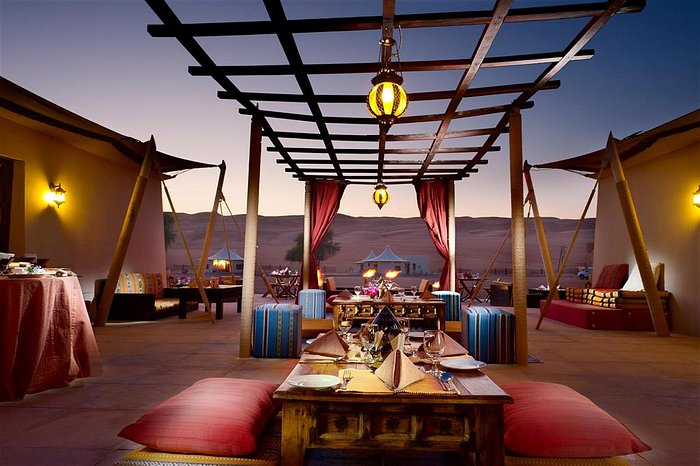 Desert night camp 